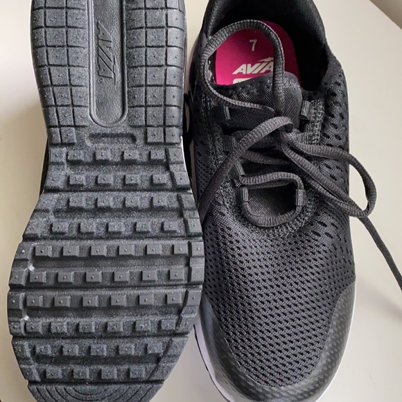 Avia O2 memory foam sneakers. - Picture 3 of 4